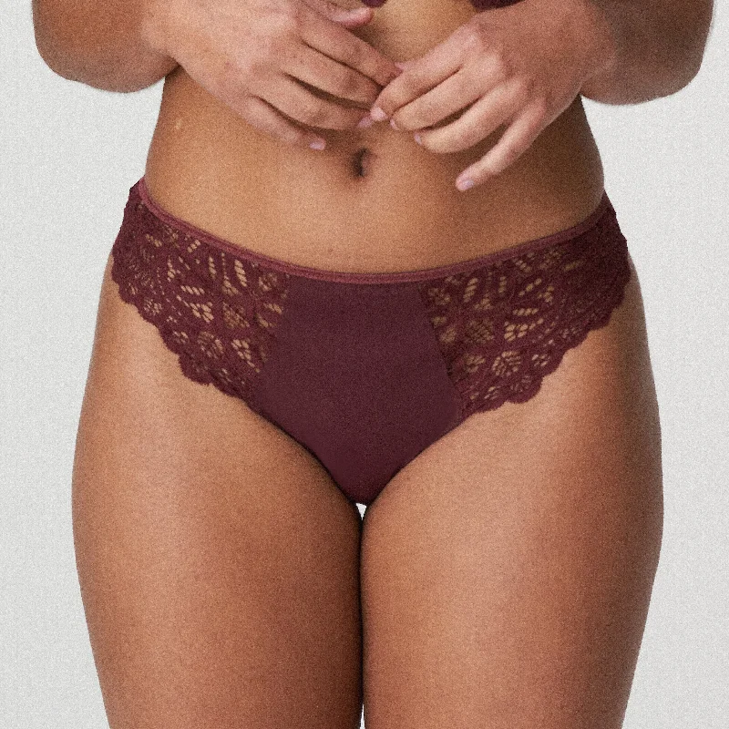 Prima Donna First Night Thong 064-1880 Merlot